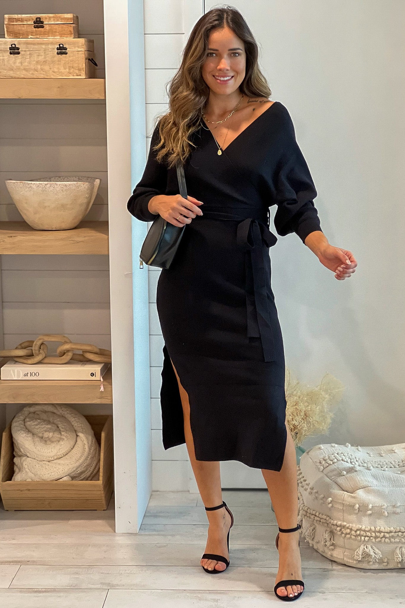Stylish Women's Black V-Neck Ribbed Midi Dress for Everyday Casual Wear