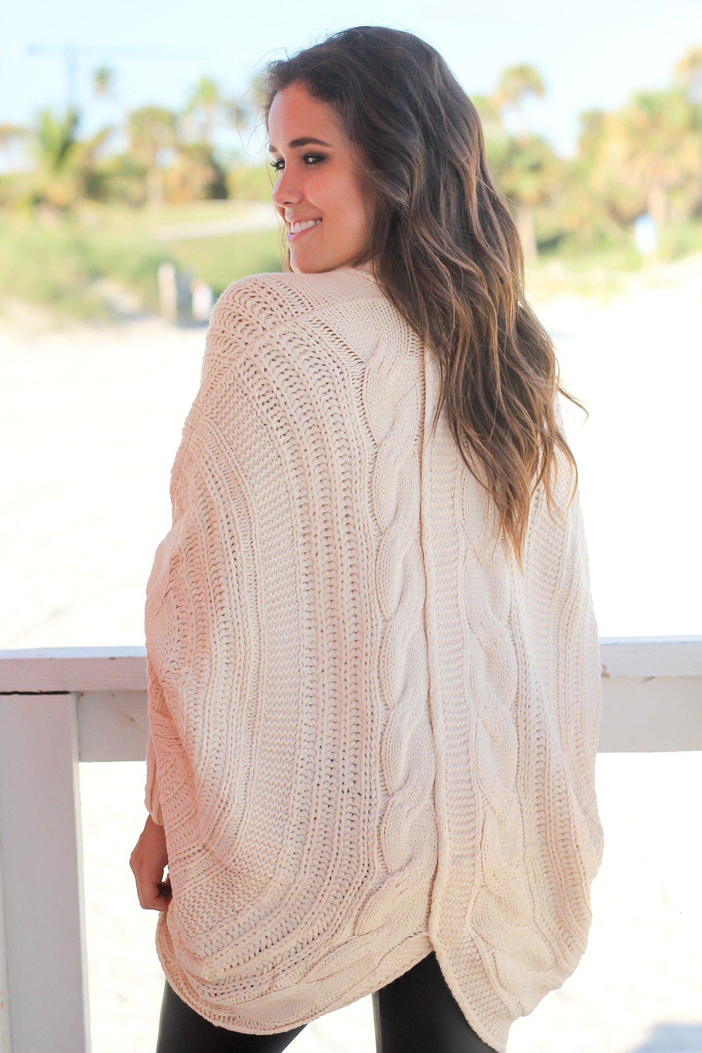 Stylish Cream-colored Oversized Knit Long-sleeved Cardigan