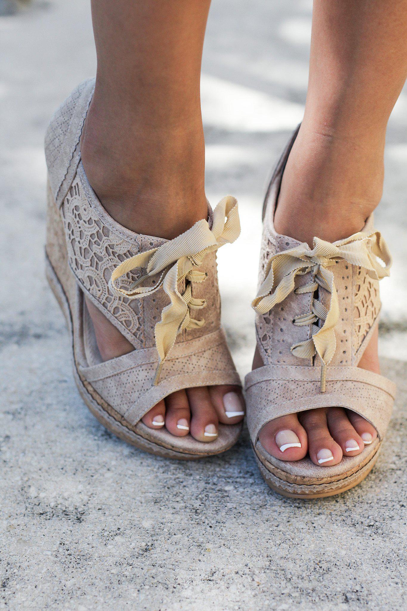Stylish Addilyn Cream Lace - Up Wedges with Unique Details